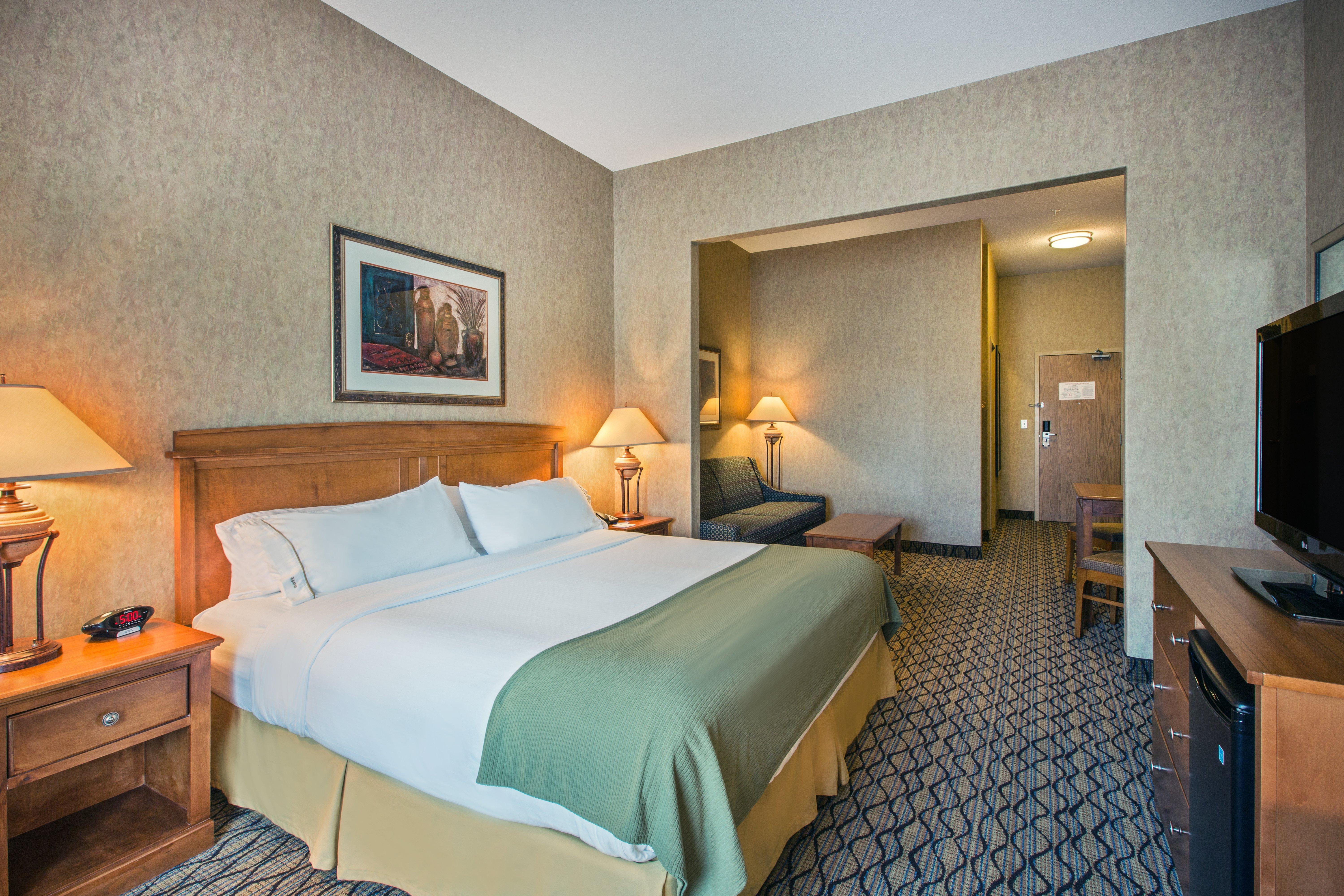 Holiday Inn Express Hotel & Suites Saskatoon By Ihg Экстерьер фото