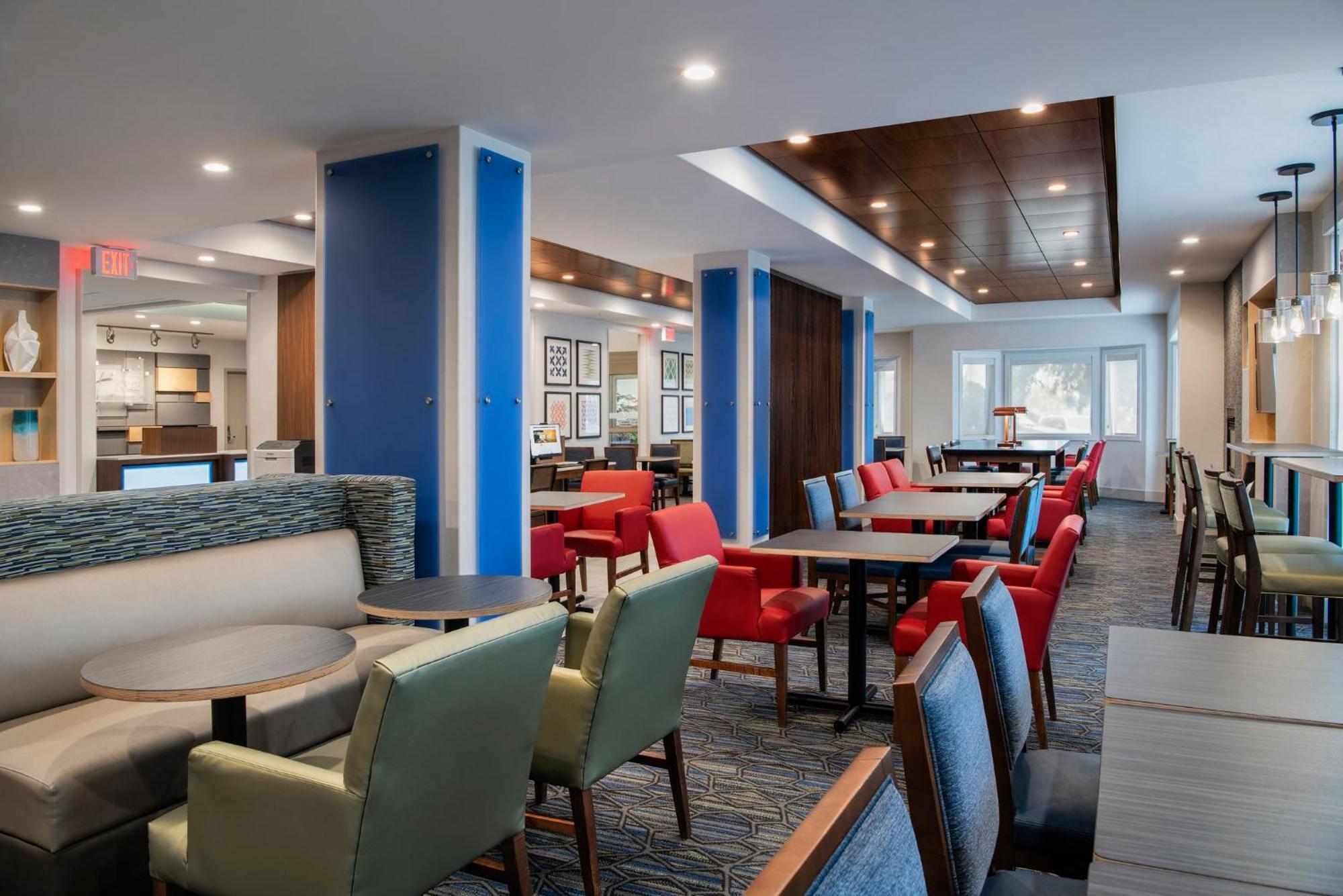 Holiday Inn Express Hotel & Suites Saskatoon By Ihg Экстерьер фото